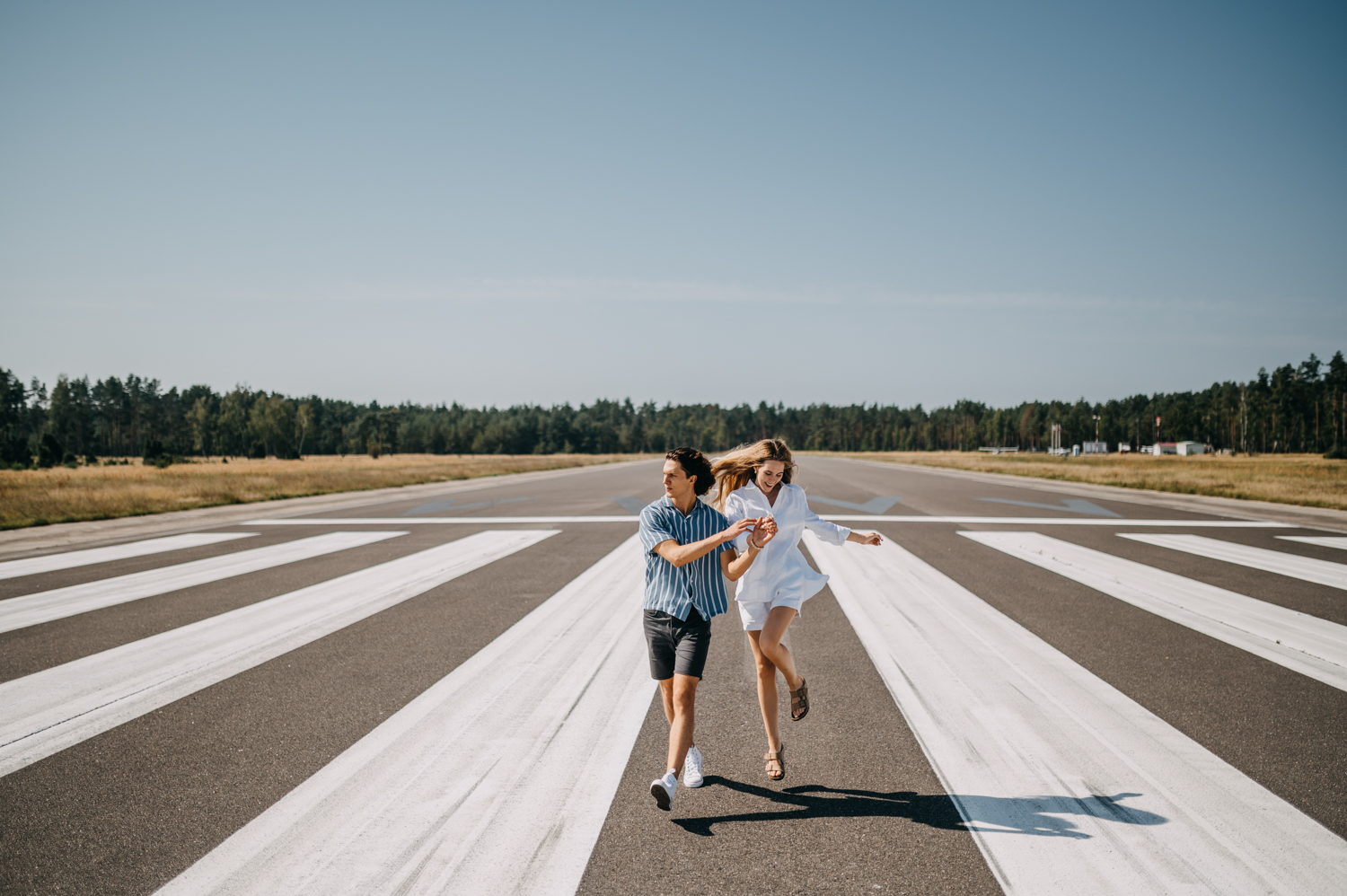 Nidos aerodromo pakilimo takas