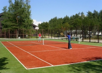 Teniso kortai Nidoje („Nidos kempingas“)